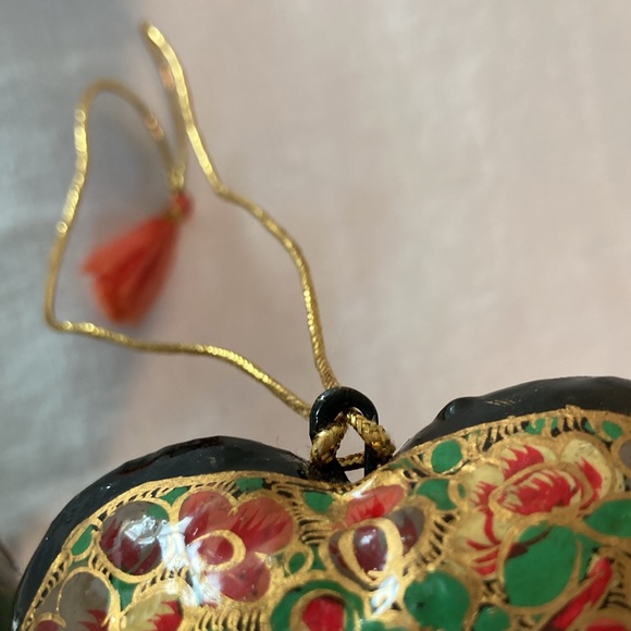 Kasmir Art Paper mache ornaments tassel hand painted - Picture 12 of 16